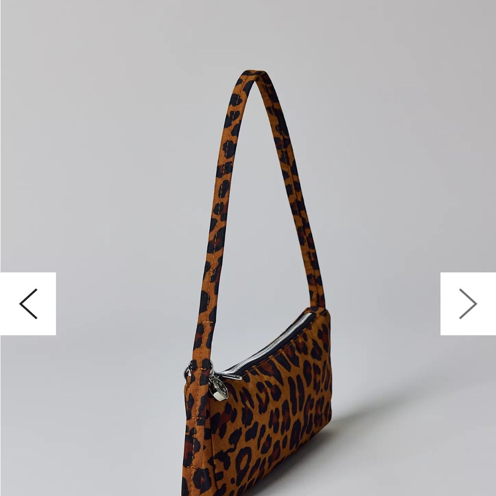 NWT BAGGU Leopard Print Pouchette - Picture 2 of 5